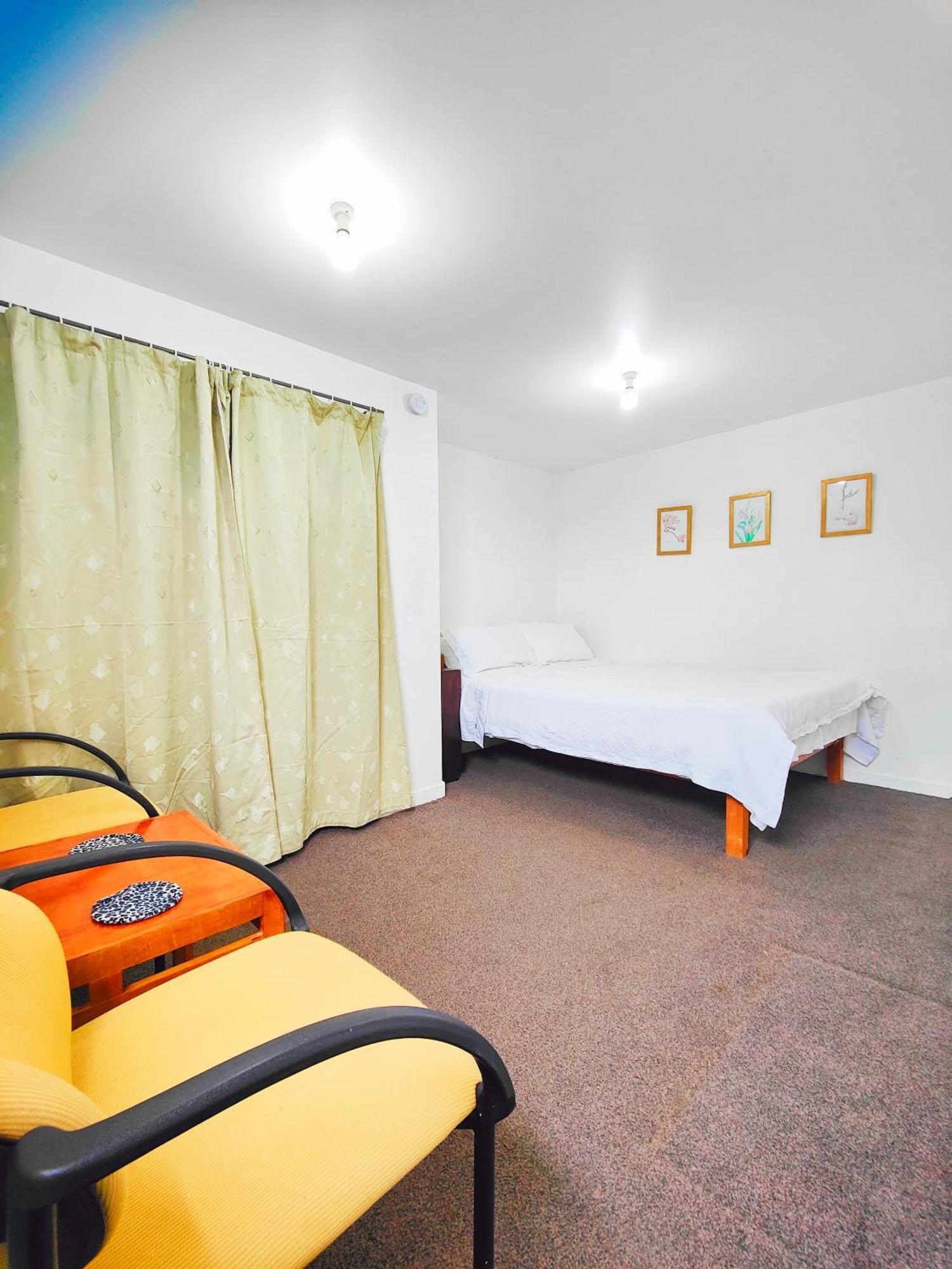 From 160 For Two Bedrooms Property In Wellington Exterior photo